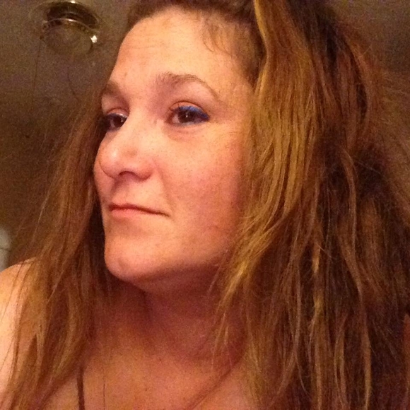 Meet your Posher, Stephanie - Picture 1 of 1